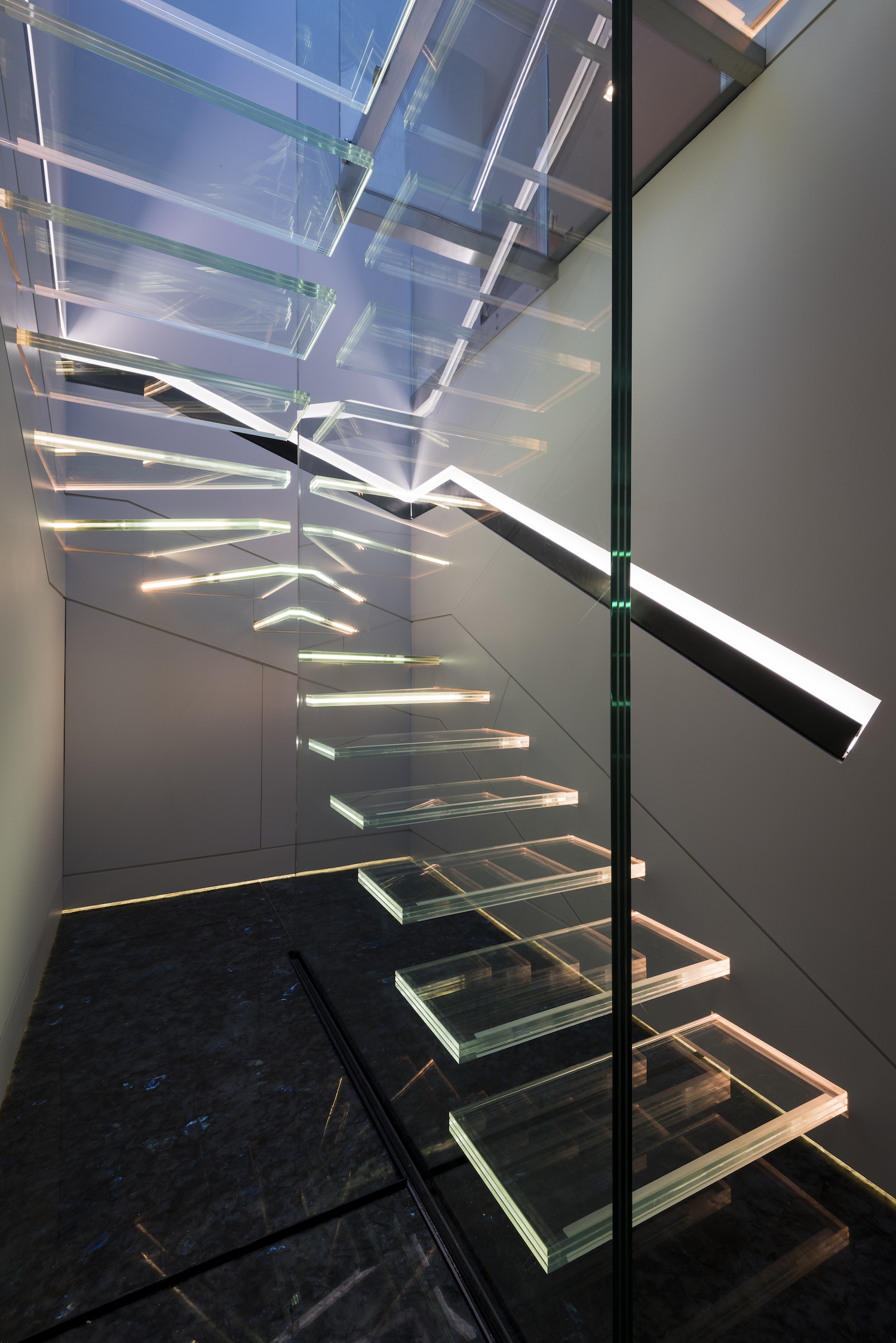 all glass cantilevered staircase